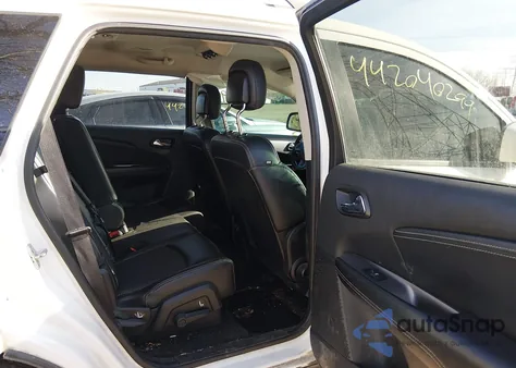 2017 Dodge Journey Crossroad Plus z USA, uszkodzony, nr VIN 3C4PDCGB4HT556984